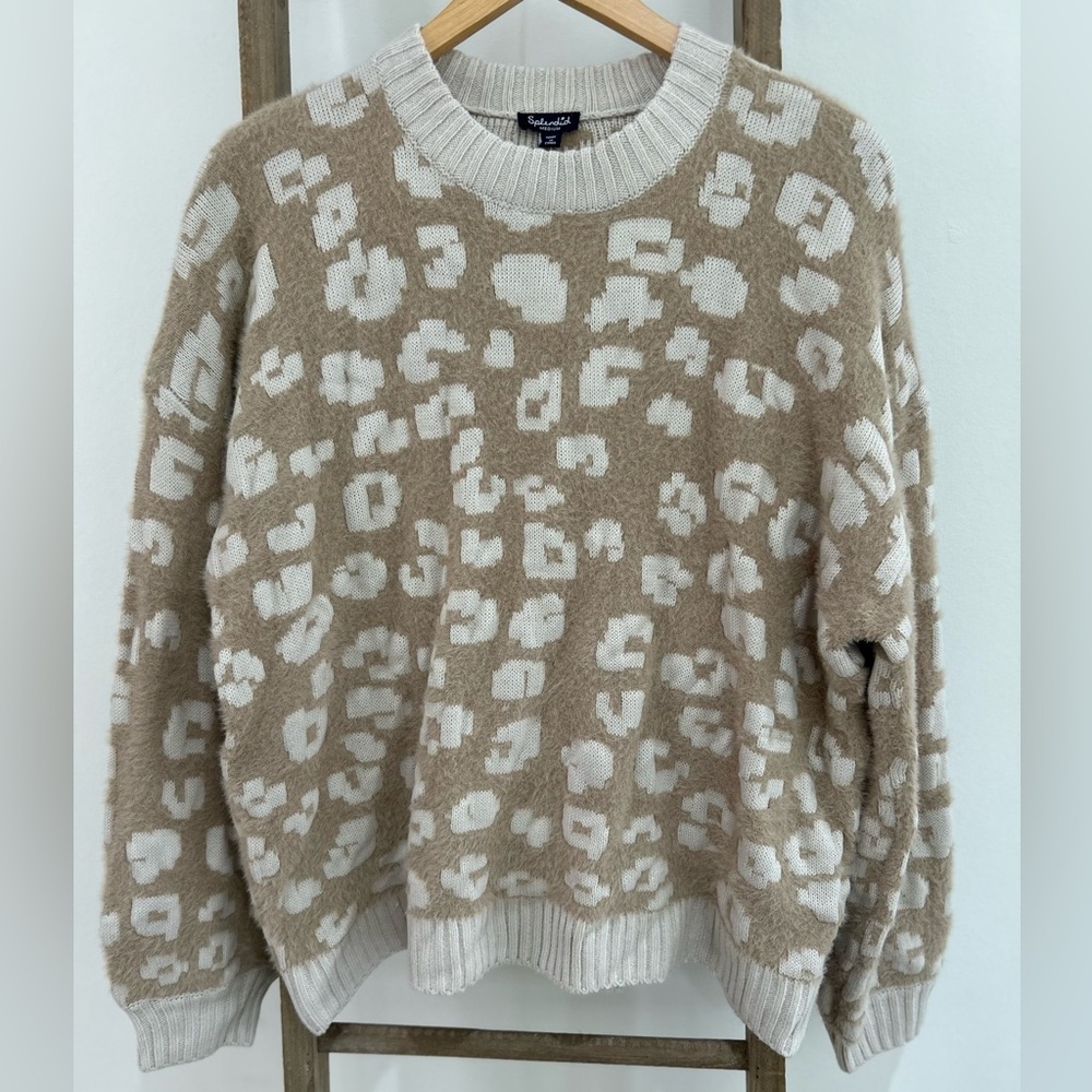 Splendid Brown Long Sleeve Women’s Sweater Size Medium NWT